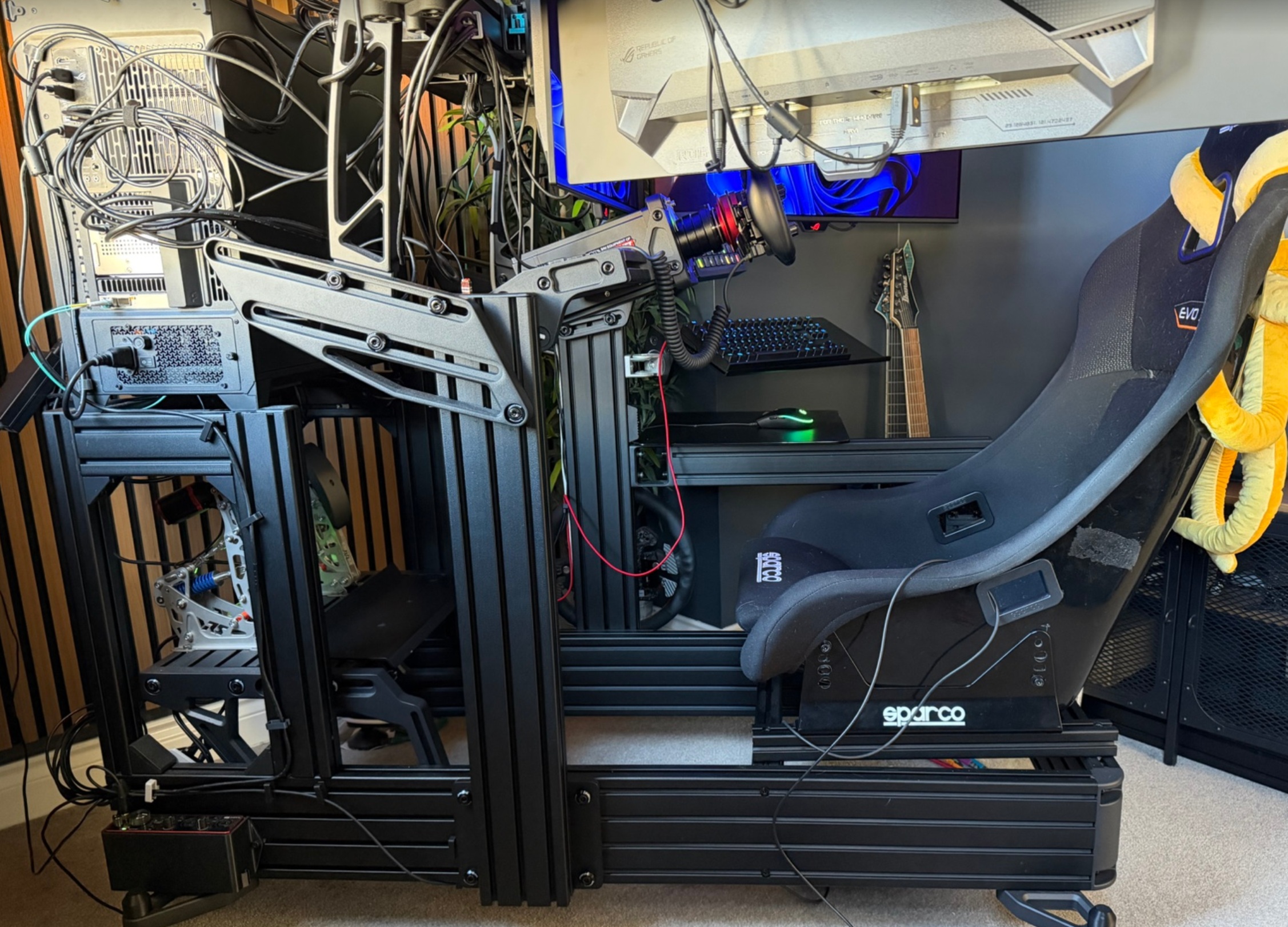 Side view of the sim rig